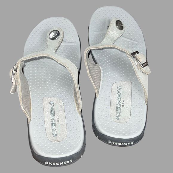 Sketchers Gray Buckle Flip Flop Sandals Size 8 - Picture 2 of 6